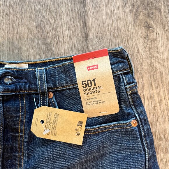 Levi’s 501 Original Shorts — Dark Wash — Size 26 - Picture 3 of 4